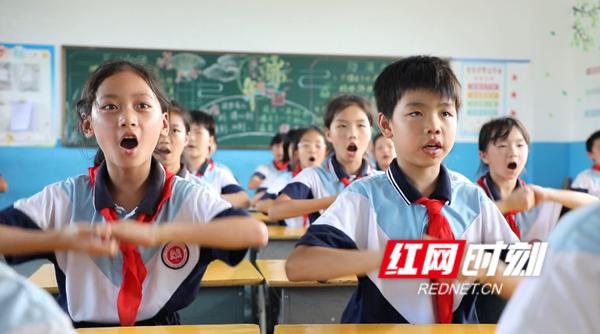 防溺水手势舞歌词小苹果版(防溺水手语儿歌)-第2张图片-太平洋在线下载