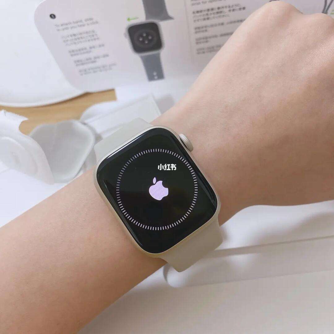 苹果手表星光版和午夜版苹果手表买哪款比较好,性价比高